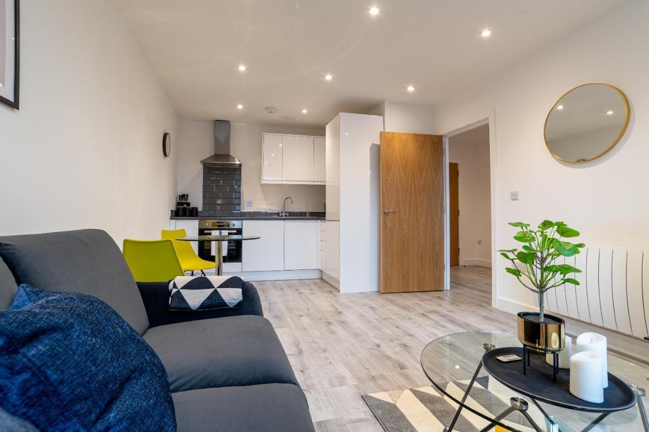 Copenhagen Court Apartments Μπεϊσινγκστόουκ Εξωτερικό φωτογραφία