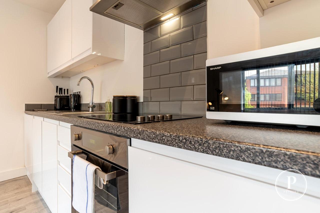 Copenhagen Court Apartments Μπεϊσινγκστόουκ Εξωτερικό φωτογραφία